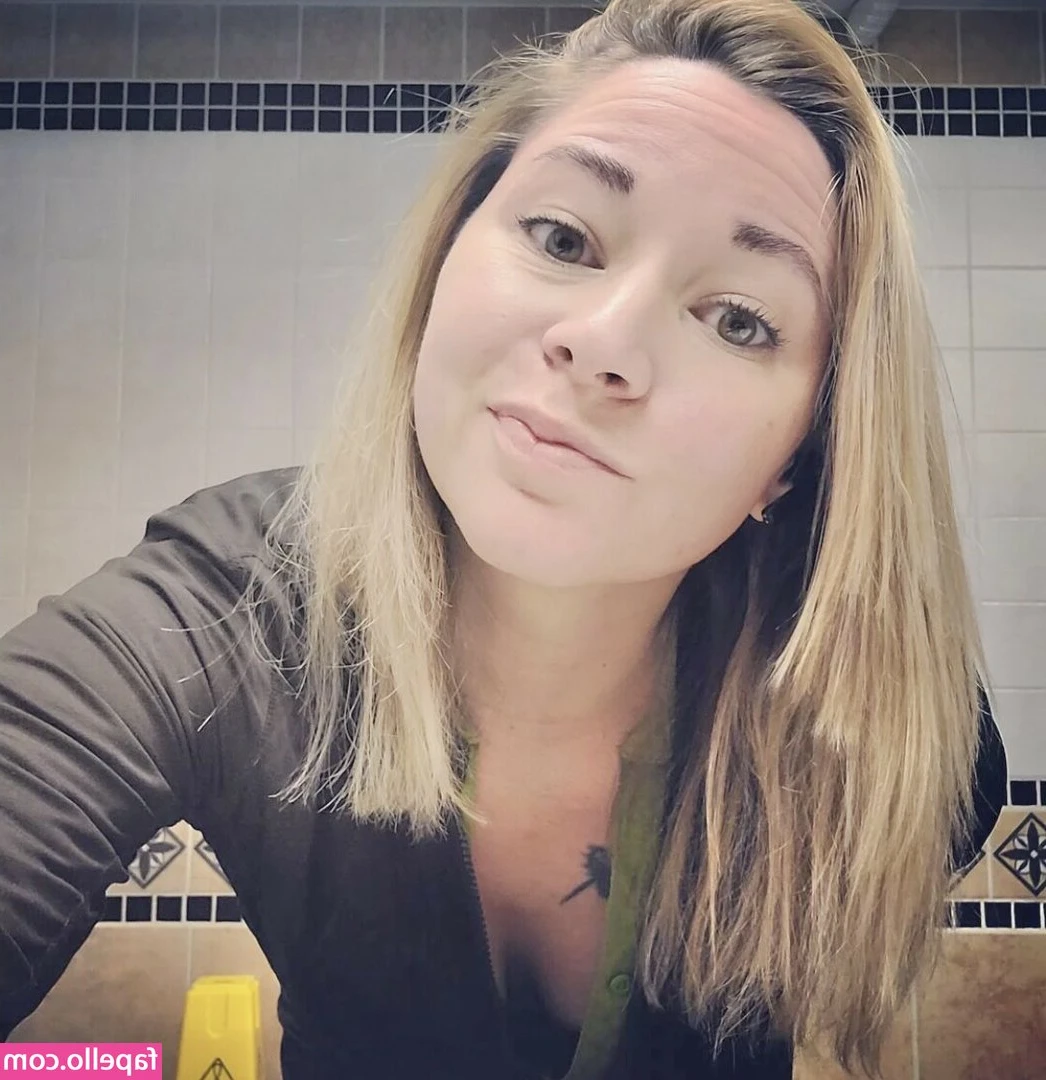 kryptickannoli - Lets take care of ourselves 💋 💧Flush your body with charcoal
