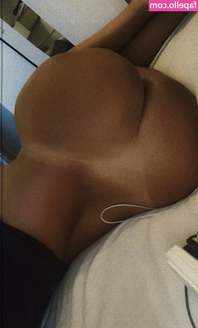 madixtrans - POV: I’m in the middle of work but wanna show off for you so bad