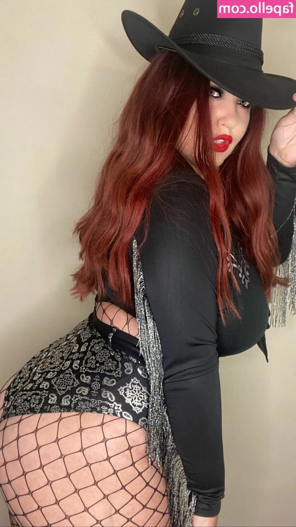 Dixieannxo - More 🐱?