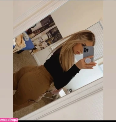 bigtitteebri - princess of cock 👑💞