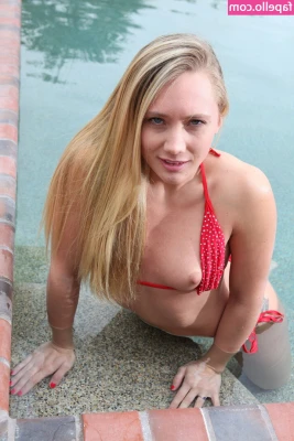 AJ Applegate [ aj-applegate ] - I do be having a cute pussy tho