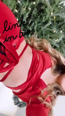 AJ Applegate [ aj-applegate ] - When she put on this poppy mask and take on the hot spy suit with