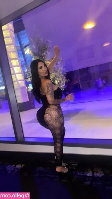 foreverallure - Oh and yes I've dated fans and married..my ex-husband was a fan of my