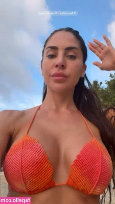 Melania Puntas [ melania-puntas ] - a few spur of the moment vids while I'm waiting on my new ringlight