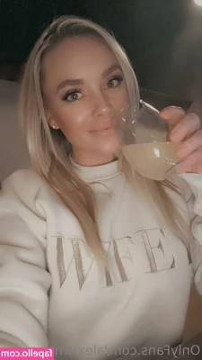 alexismonroexx - Después de mucho siento  ya voy llegando al objetivo   Sentirme sexy