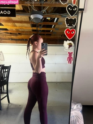 mystiibabe - I took my dildo into the dressing room to have a little fun...I was