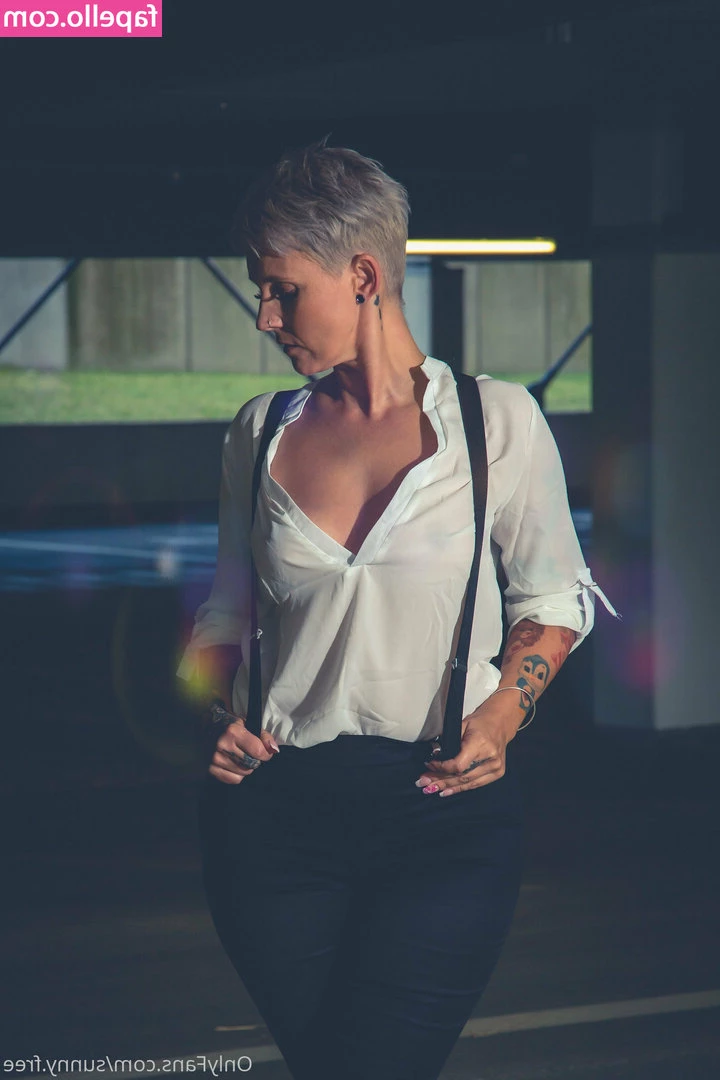 famez_de [ famez-de ] - Let's go hiking 😜