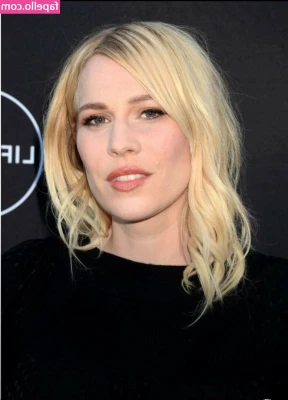 Natasha Bedingfield [ natasha-bedingfield ] - Which tight pink hole do you want in first?🤪