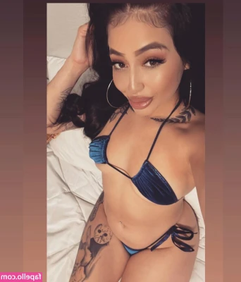 kimbellamarie - Me and who's face? 🤔
