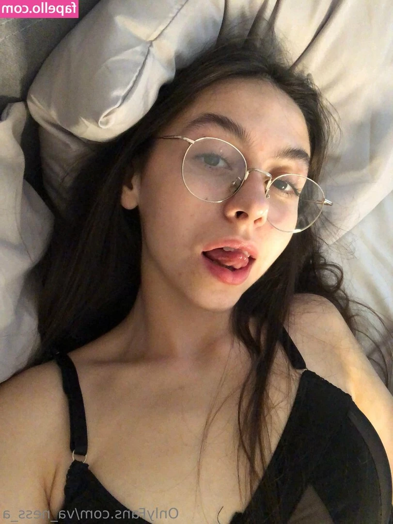 va_ness_a [ va-ness-a ] - This one might not interest all of you  but for those of you who like