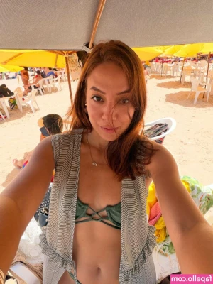 Thais Charlotte [ thais-charlotte ] - Happy April! 🥰