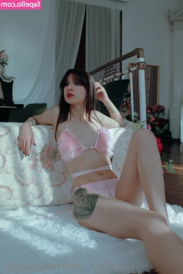 sakurawaifu - can I sit on your face
