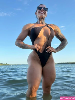 Daibuzatto - Lots of new hot 🔥 videos 🎬 coming soon  My vacation in the