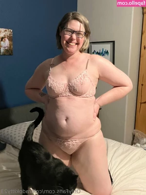 coloradokitty23 - Drink your water baby!