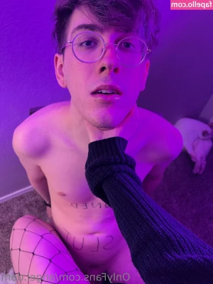 angel.dom [ angel-dom ] - Out on the town like