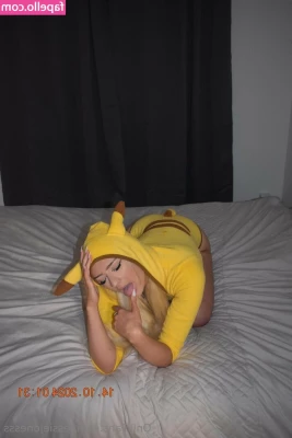 jessiejonesss - Watching her fucked hard and moaning gets me hard as fuck