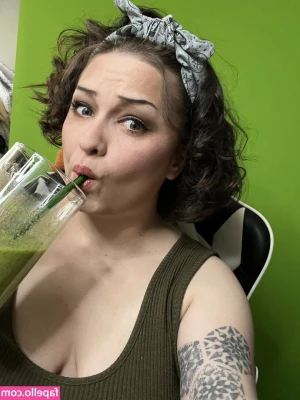 Tamara Chambers [ tamara-chambers ] - I wonder how bad you want me to drop this video tonight ? 👀