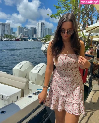 Monica Gonzalez [ monica-gonzalez ] - If you could spend 5 mintues with me, what would we do?😏