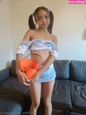 JayToy15 [ jaytoy15-2 ] - Having fun 😈 slide in my dms for more……..