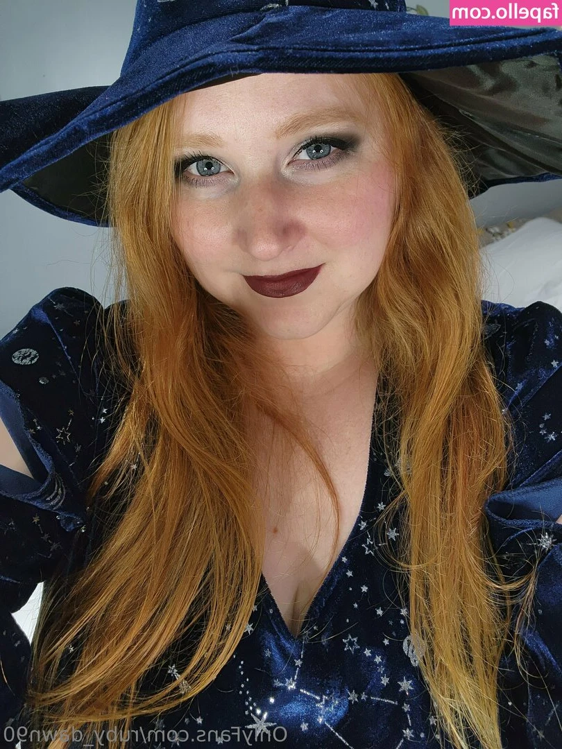 RubyDawn90 - Fotos  Me encanta mi nuevo pijama, me siento muy sexy con el ¿que te