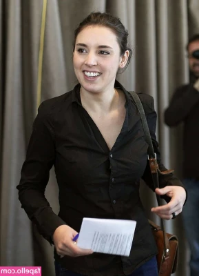 Irene Montero [ irene-montero ] - GodDAMN I am so sexy I’m trying to take photo sets and it’s