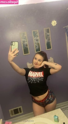 bellajadeee - Heavy bush for a heavy bulge