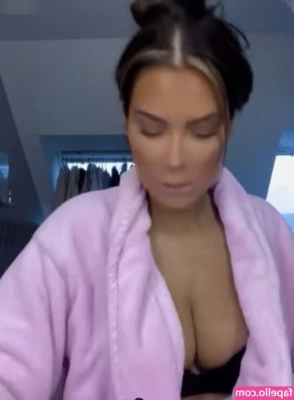 Janine Pink [ janine-pink ] - Hey ily 💞