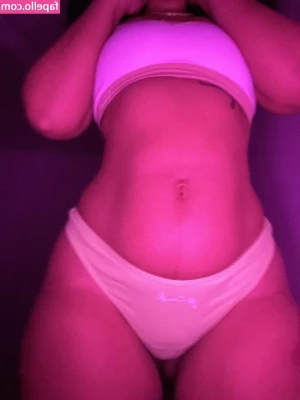 exoticleah - happy Monday ❤️ www.brookielittle.uk