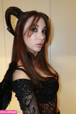 MargoRari - Fancy getting a little naughty? 🥰✨ tip this post 10 and I’ll