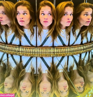 Katie Leclerc [ katie-leclerc ] - Rop it like its hot!! Who likes this point of view?