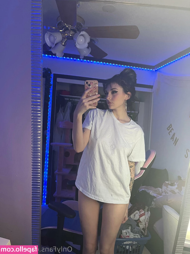 KayBri - Some sexy pics of my boobs