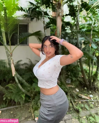 Ruchika Tandon [ ruchika-tandon ] - Do you think I’m a slut because I take naughty pictures for you?😇