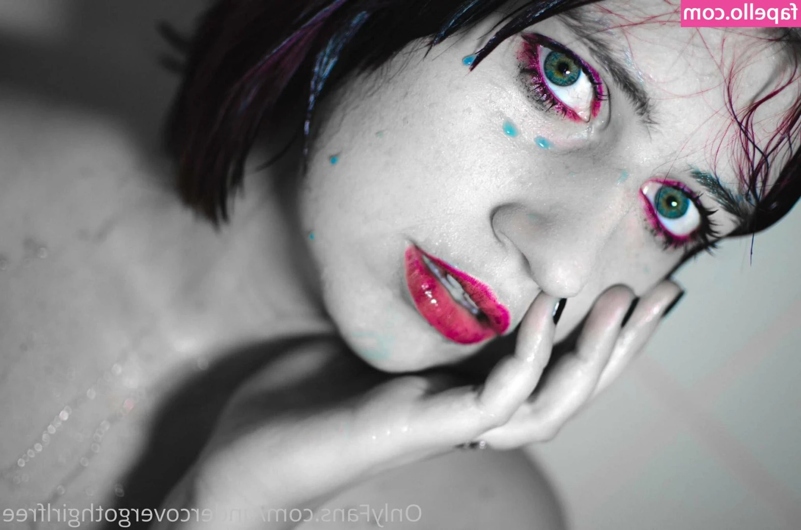 undercovergothgirlfree - Hey subs I am SUPER sick and getting a Covid test on Friday  Luckily