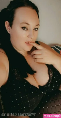 mistresskatiana - No Jumper Bonus Podcast w  Kylie Quinn   Follow Kylie on Onlyfans 
