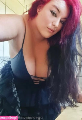 mistresskatiana - I’m Going LIVE Sunday @9pm est 💋