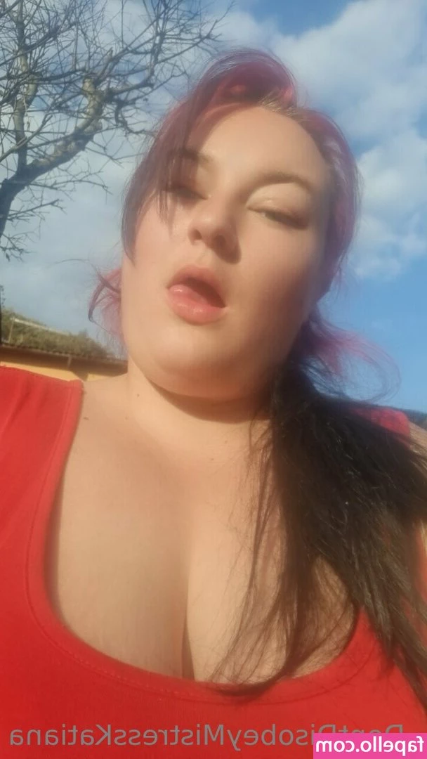 mistresskatiana - What should I post on here  Do y all want to see more