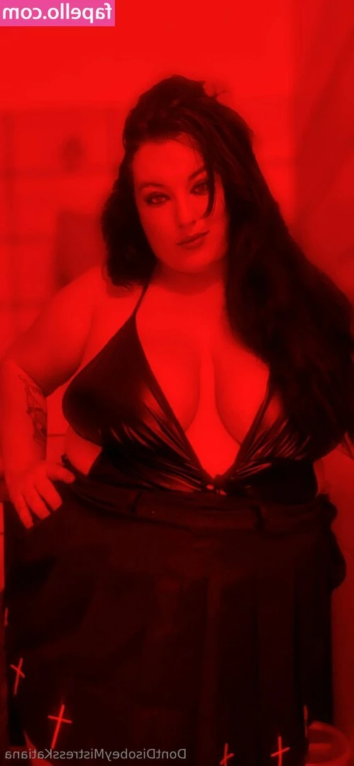 mistresskatiana - a very hot monday for you loves