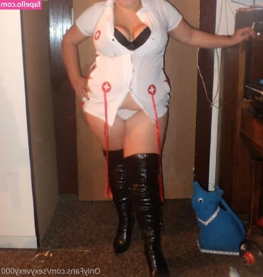 mistresskatiana - Lets do something different!! l bet you can cum before me in a
