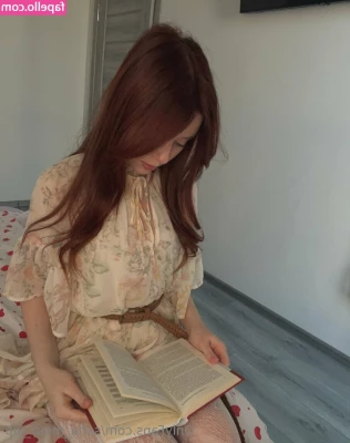 sofia_foxy_vip [ sofia-foxy-vip ] - Hump day follow up💋💋💋Candy