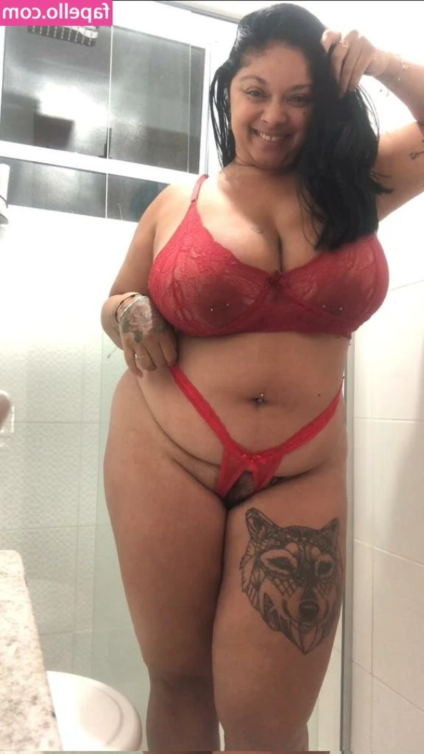 Hotwife_Bitch E Corno [ hotwife-bitch-e-corno ] - He really wanted to cum on my toes while we were out! So I had to