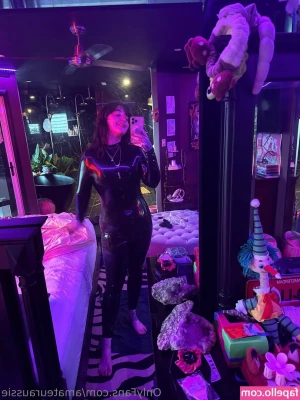 amateuraussie [ amateuraussie-2 ] - I would like you to tell me what your greatest wishes are  to fulfill