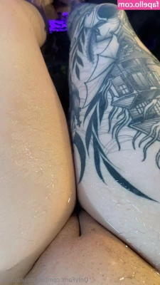 amateuraussie [ amateuraussie-2 ] - Stare all you want 😚