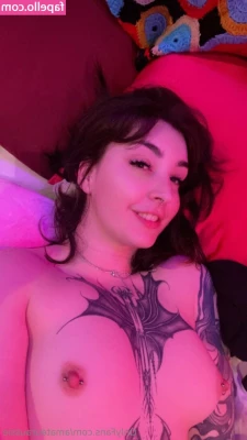 amateuraussie [ amateuraussie-2 ] - Happy hump day from my titties to you