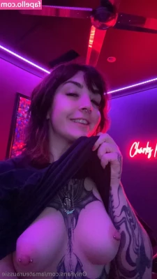 amateuraussie [ amateuraussie-2 ] - Wanna see me lick it and slurp it up