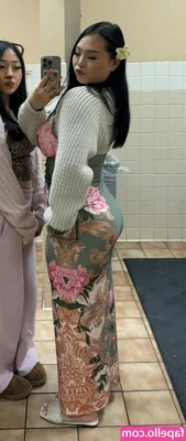 Selena Lee [ selena-lee ] - i have baby feet but if anyone likes feet hehe