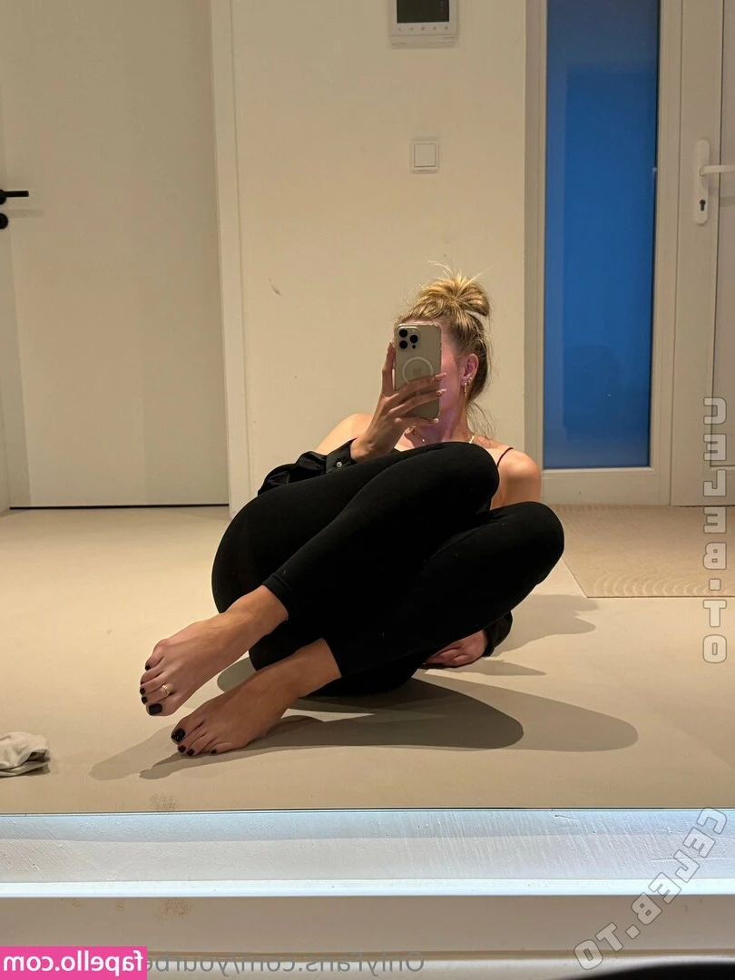 yourbestblondie2 - who is your favourite little bitch?😋😈