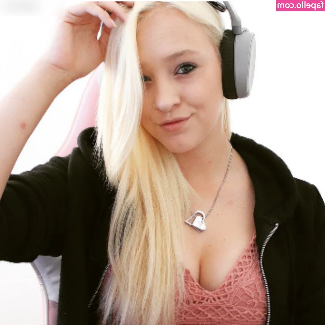 MrsXeniaTv - lately i've started going to the dry bar, and my curls are so cuuute~