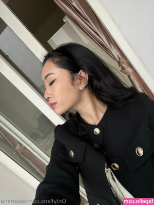 asianiina [ asianiina-1 ] - I m ready  Where are you taking me out tonight  Maybe a little place