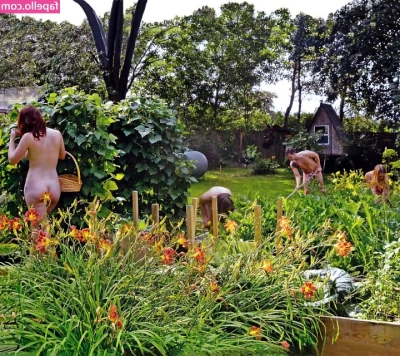 gardener - Nude stretching is a great way to start your day. 🧘‍♀️