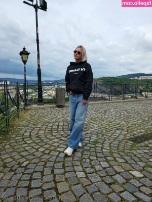 christine.de [ christine-de ] - Hump day Lumps  my lovely lady lumps check me out   Lucy